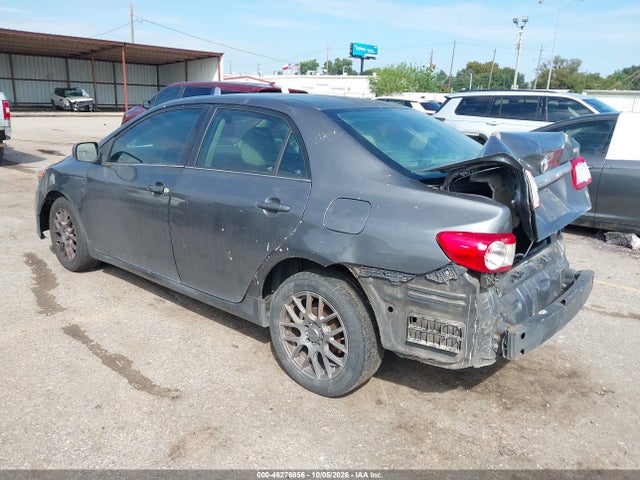 46276856 :رقم المزاد ، 2T1BU4EE8DC057325 vin ، 2013 Toyota Corolla Le مزاد بيع
