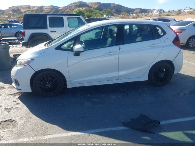 3HGGK5H65JM700286 Honda Fit Sport