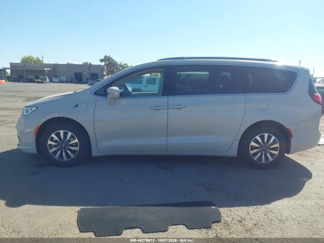 Chrysler Pacifica Hybrid Touring L 2021 2C4RC1L73MR590087 Image 15