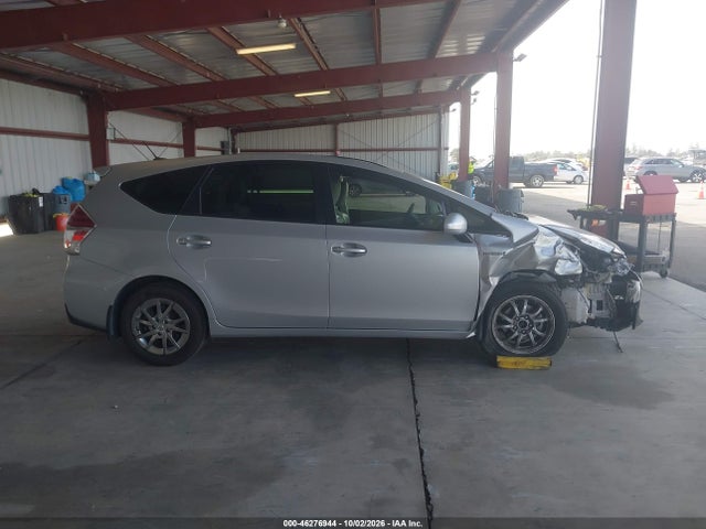 Toyota Prius V Four 2016 JTDZN3EU7GJ048749 Image 15
