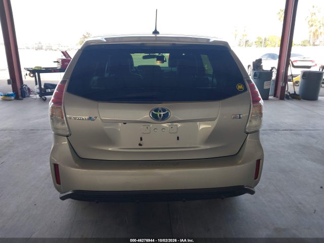 Toyota Prius V Four 2016 JTDZN3EU7GJ048749 Image 18
