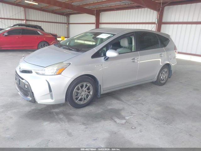 Toyota Prius V Four 2016 JTDZN3EU7GJ048749 Image 2