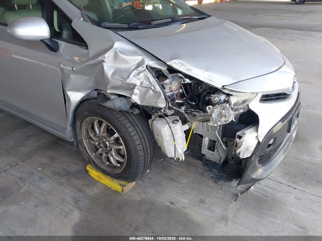 Toyota Prius V Four 2016 JTDZN3EU7GJ048749 Image 6