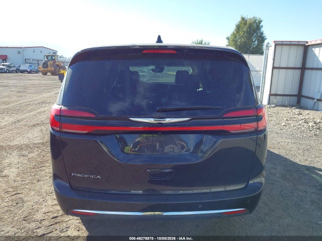 Chrysler Pacifica Touring L 2024 2C4RC1BG7RR101750 Image 17