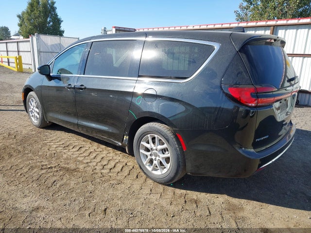 Chrysler Pacifica Touring L 2024 2C4RC1BG7RR101750 Image 3