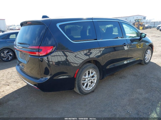 Chrysler Pacifica Touring L 2024 2C4RC1BG7RR101750 Image 4