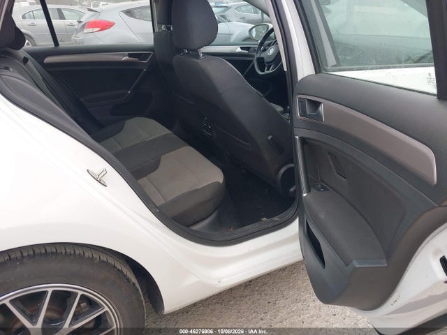 WVWKP7AU8GW916558 Volkswagen E-golf Se