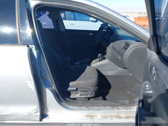 Продажа на аукционе авто 2015 Volkswagen Jetta 2.0l S, vin: 3VW2K7AJ3FM326686, номер лота: 46277141