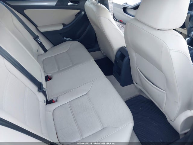 2015 Volkswagen Jetta 1.8t Se მანქანა იყიდება აუქციონზე, vin: 3VWD17AJ5FM309836, აუქციონის ნომერი: 46277219