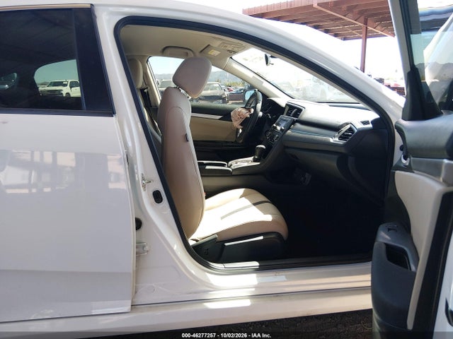 Продажа на аукционе авто 2016 Honda Civic Lx, vin: 2HGFC2F52GH574221, номер лота: 46277257