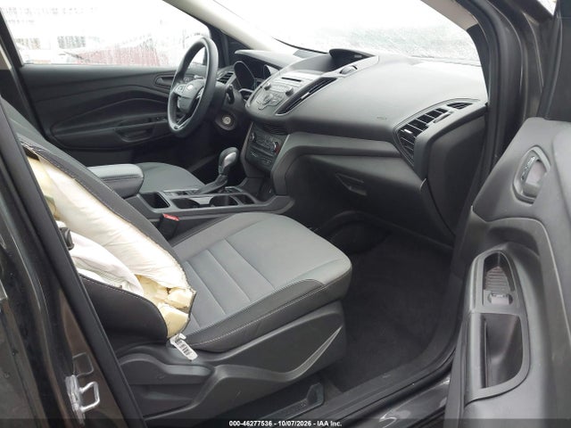 2017 Ford Escape S მანქანა იყიდება აუქციონზე, vin: 1FMCU0F79HUA83143, აუქციონის ნომერი: 46277536