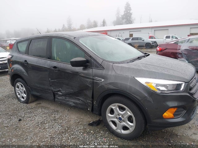 2017 Ford Escape S მანქანა იყიდება აუქციონზე, vin: 1FMCU0F79HUA83143, აუქციონის ნომერი: 46277536
