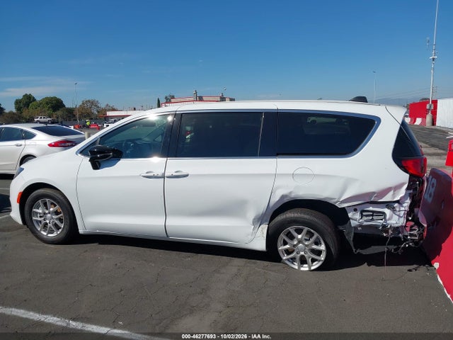 Chry Pacifica 2027 2C4RC1CG8VR582620 Image 14