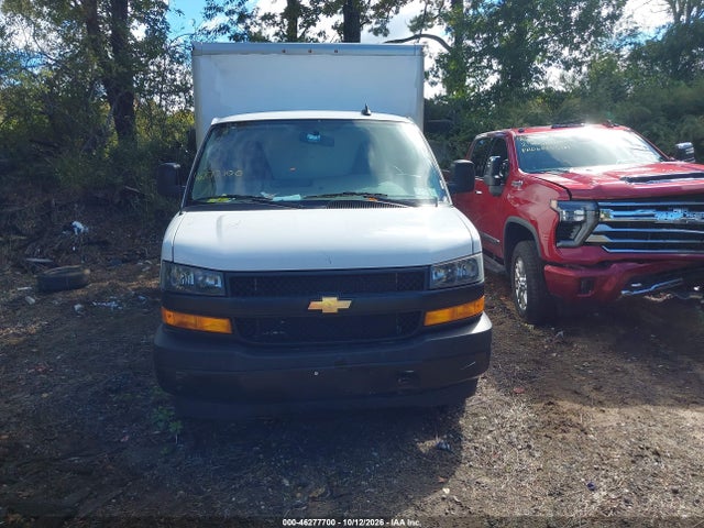 46277700 :رقم المزاد ، 1HA0GSF76SN001800 vin ، 2025 Chevrolet Express Cutaway Work Van مزاد بيع
