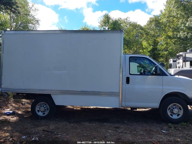 46277700 :رقم المزاد ، 1HA0GSF76SN001800 vin ، 2025 Chevrolet Express Cutaway Work Van مزاد بيع