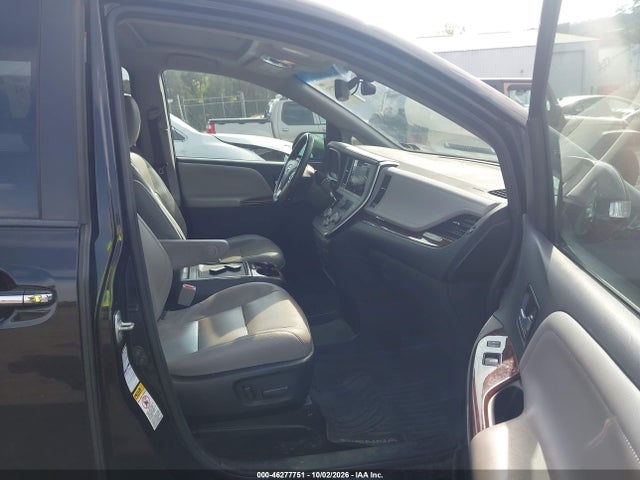 Продажа на аукционе авто 2017 Toyota Sienna Limited Premium 7 Passenger, vin: 5TDDZ3DC9HS146662, номер лота: 46277751
