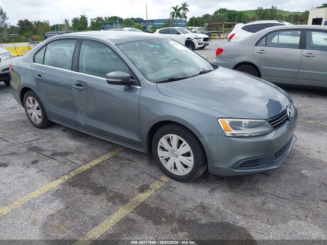 2013 Volkswagen Jetta 2.5l Se მანქანა იყიდება აუქციონზე, vin: 3VWDX7AJ1DM385436, აუქციონის ნომერი: 46277846