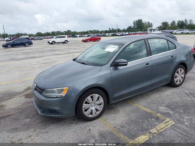 2013 Volkswagen Jetta 2.5l Se მანქანა იყიდება აუქციონზე, vin: 3VWDX7AJ1DM385436, აუქციონის ნომერი: 46277846