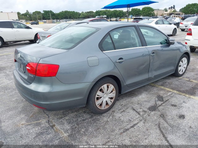 2013 Volkswagen Jetta 2.5l Se მანქანა იყიდება აუქციონზე, vin: 3VWDX7AJ1DM385436, აუქციონის ნომერი: 46277846