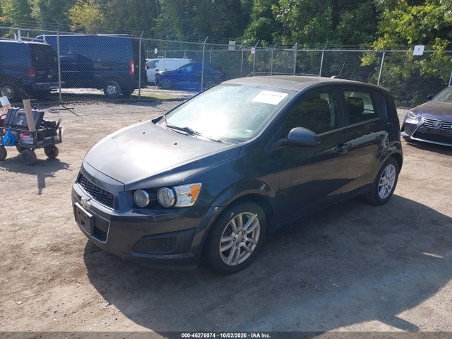 46278074 :رقم المزاد ، 1G1JC6SBXF4169286 vin ، 2015 Chevrolet Sonic Lt Auto مزاد بيع