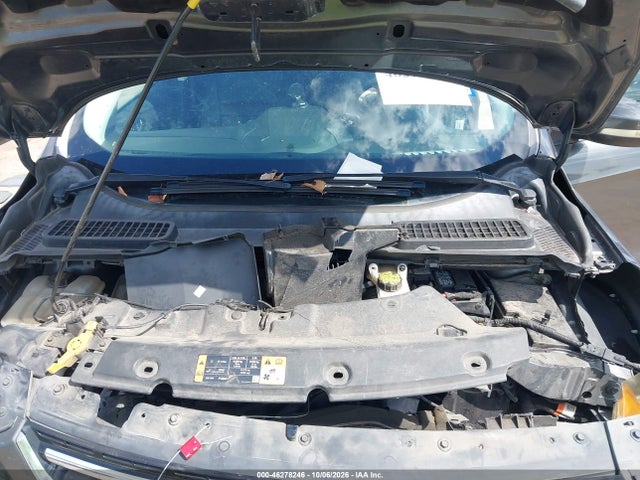 46278246 :رقم المزاد ، 1FMCU0JX5GUA11216 vin ، 2016 Ford Escape Titanium مزاد بيع