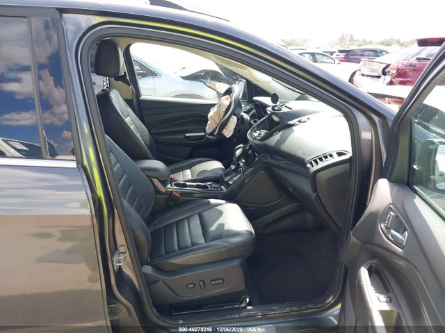 46278246 :رقم المزاد ، 1FMCU0JX5GUA11216 vin ، 2016 Ford Escape Titanium مزاد بيع