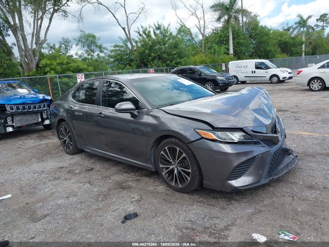 46278384 :رقم المزاد ، 4T1B11HK7JU025565 vin ، 2018 Toyota Camry Se مزاد بيع