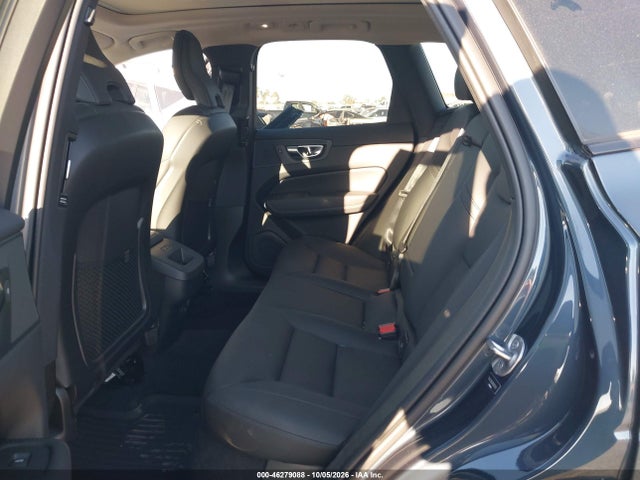 Volvo Xc60 B5 Plus Dark Theme 2024 YV4L12RL6R1947924 Image 8