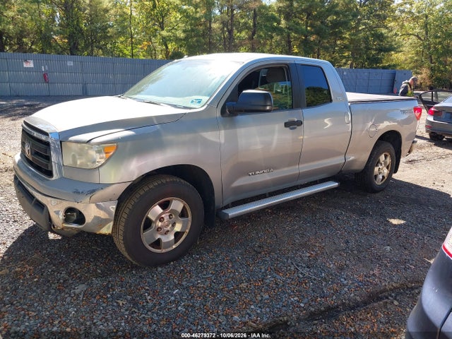 46279372 :رقم المزاد ، 5TFUM5F11AX010418 vin ، 2010 Toyota Tundra Grade 4.6l V8 مزاد بيع