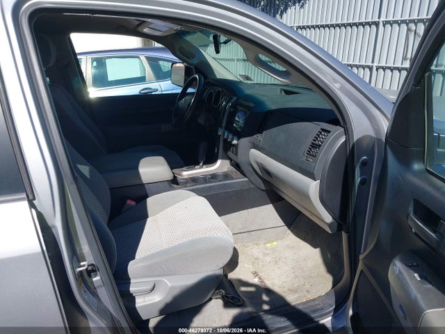 46279372 :رقم المزاد ، 5TFUM5F11AX010418 vin ، 2010 Toyota Tundra Grade 4.6l V8 مزاد بيع