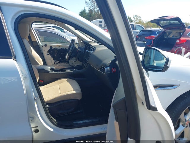 46279528 :رقم المزاد ، SADCJ2FX0JA290119 vin ، 2018 Jaguar F-pace 25t Premium مزاد بيع
