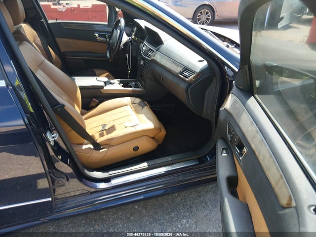 46279829 :رقم المزاد ، WDDHF7CB1AA061396 vin ، 2010 Mercedes-benz E 550 مزاد بيع