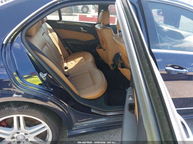 46279829 :رقم المزاد ، WDDHF7CB1AA061396 vin ، 2010 Mercedes-benz E 550 مزاد بيع