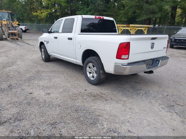 1C6RR7KT4KS729226 RAM 1500 Classic Tradesman 4x4 5&#039;7 Box