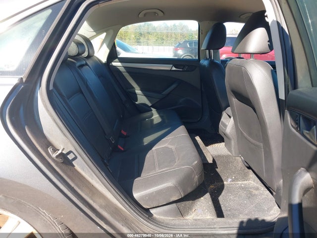 Aukcja sprzedaży 2015 Volkswagen Passat 1.8t Limited Edition, vin: 1VWAT7A37FC105412, numer aukcji: 46279940