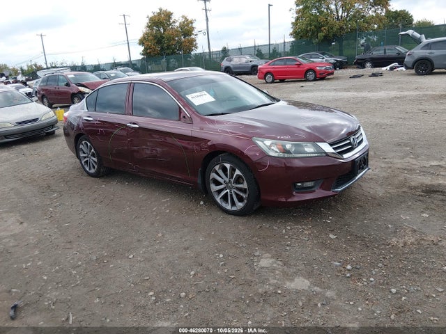 2014 1HGCR2F58EA007170 main image