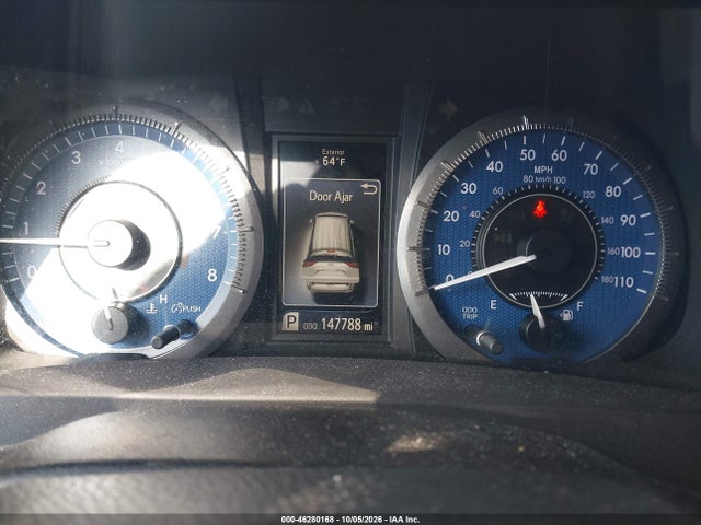 46280168 :رقم المزاد ، 5TDDK3DCXFS122579 vin ، 2015 Toyota Sienna Limited 7 Passenger مزاد بيع