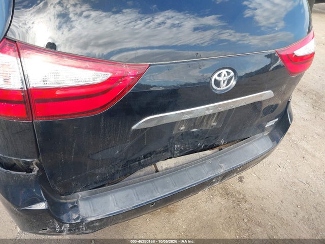 46280168 :رقم المزاد ، 5TDDK3DCXFS122579 vin ، 2015 Toyota Sienna Limited 7 Passenger مزاد بيع