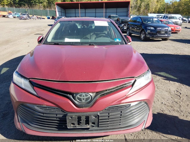46280342 :رقم المزاد ، 4T1C11AKXLU972181 vin ، 2020 Toyota Camry Le مزاد بيع