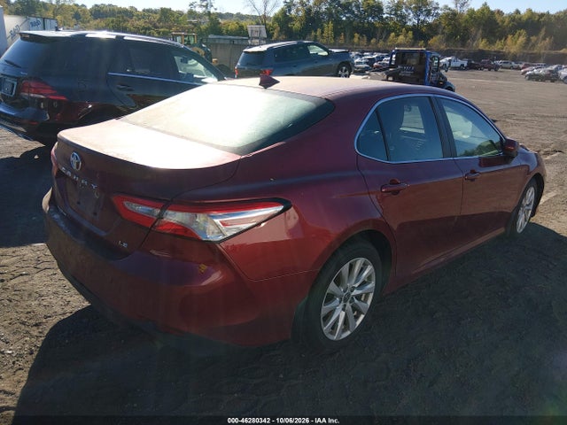 46280342 :رقم المزاد ، 4T1C11AKXLU972181 vin ، 2020 Toyota Camry Le مزاد بيع