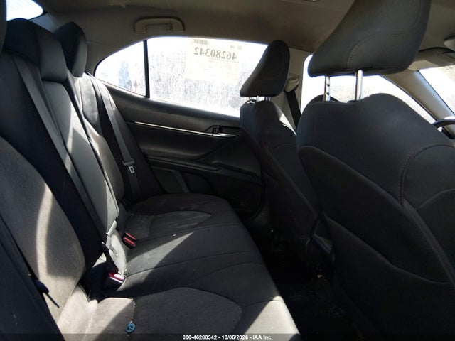 46280342 :رقم المزاد ، 4T1C11AKXLU972181 vin ، 2020 Toyota Camry Le مزاد بيع