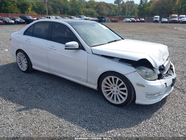 Продажа на аукционе авто 2013 Mercedes-benz C 250 Sport, vin: WDDGF4HB6DR243541, номер лота: 46280467