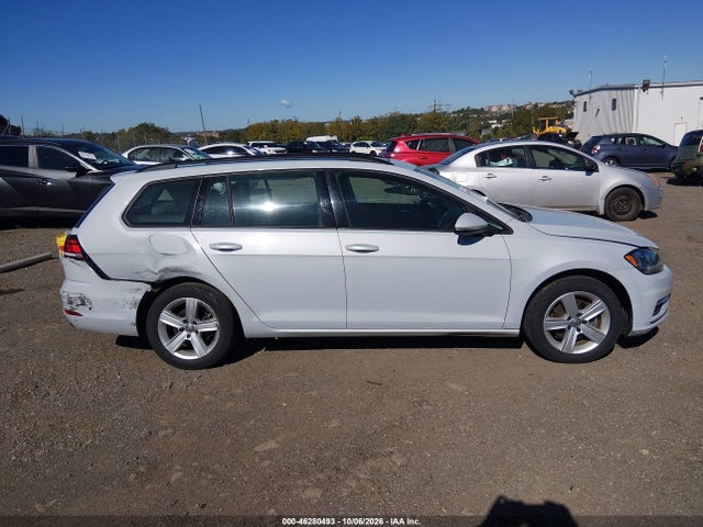2018 Volkswagen Golf Sportwagen Tsi S/tsi Se მანქანა იყიდება აუქციონზე, vin: 3VWD17AU5JM768464, აუქციონის ნომერი: 46280493