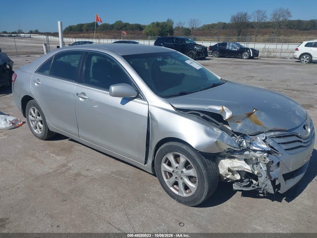 46280523 :رقم المزاد ، 4T1BF3EK1BU763073 vin ، 2011 Toyota Camry Le مزاد بيع