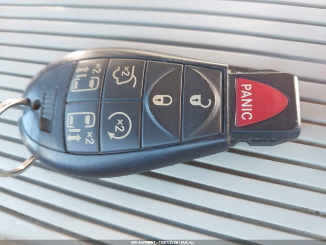 46280561 :رقم المزاد ، 2C4RC1GG4FR742343 vin ، 2015 Chrysler Town & Country Limited Platinum مزاد بيع