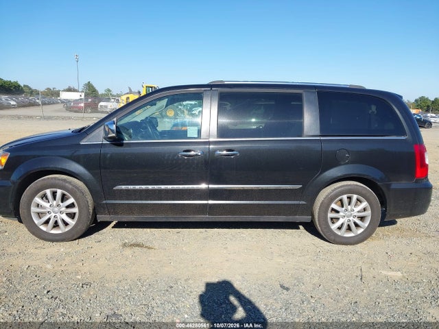 46280561 :رقم المزاد ، 2C4RC1GG4FR742343 vin ، 2015 Chrysler Town & Country Limited Platinum مزاد بيع