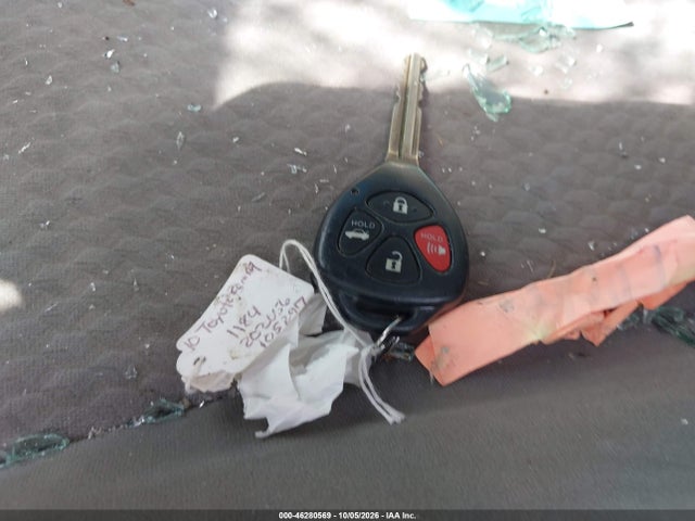 2010 Toyota Camry Le მანქანა იყიდება აუქციონზე, vin: 4T1BF3EK7AU041184, აუქციონის ნომერი: 46280569