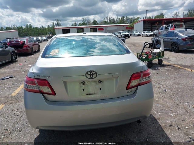 2010 Toyota Camry Le მანქანა იყიდება აუქციონზე, vin: 4T1BF3EK7AU041184, აუქციონის ნომერი: 46280569