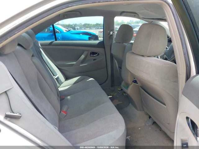 2010 Toyota Camry Le მანქანა იყიდება აუქციონზე, vin: 4T1BF3EK7AU041184, აუქციონის ნომერი: 46280569