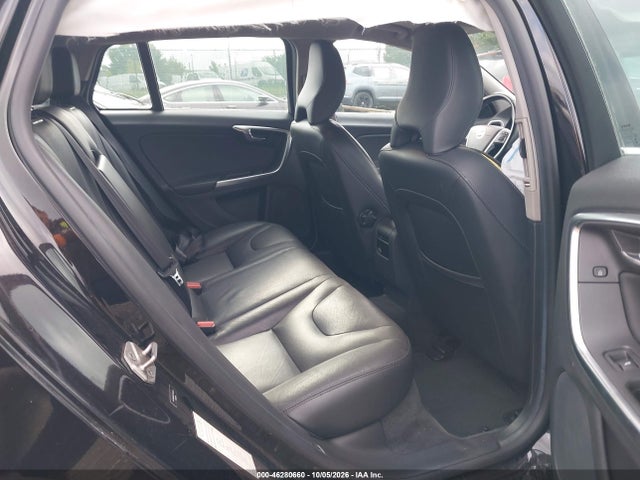 2015 Volvo V60 T5 Premier მანქანა იყიდება აუქციონზე, vin: YV126MEB1F1199372, აუქციონის ნომერი: 46280660